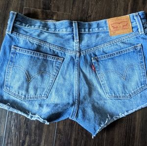 NWT Levi 501 shorts